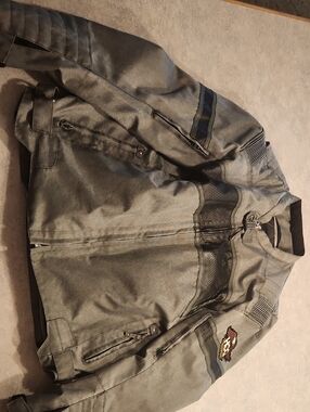 Men's Gray Textile Riding Jacket with Reflective Accents